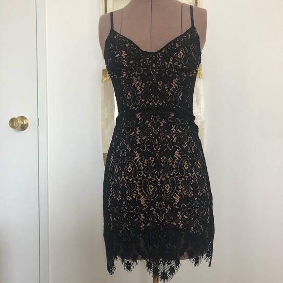 For love and lemons black lace dress - Picture 2 of 5